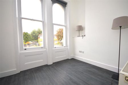 3 bedroom apartment to rent - Photo 3