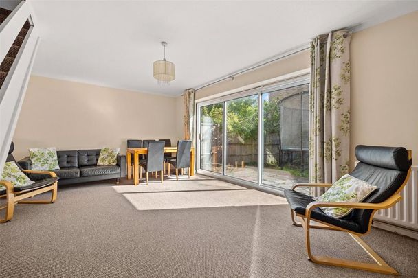 3 bedroom terraced house to rent - Photo 1