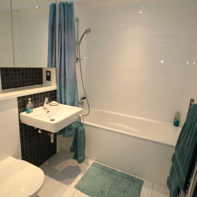 1 bed Flat for rent - Photo 1