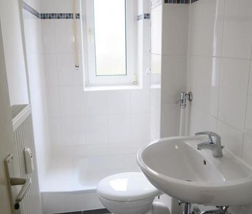 EBK, Balkon, Duschbad, frisch RENOVIERT - ab ca. 01.04. - ERDGESCHO... - Photo 6