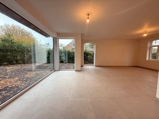 Exclusieve villa aan de rand van het bos in Wingene! - Photo 1
