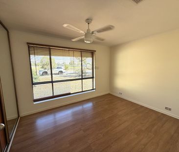 Spacious 3-Bedroom Home with Huge Yard & Verandah - Photo 2