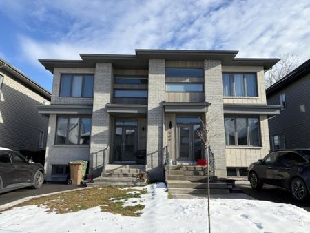 Maison à étages à louer - Saint-Eustache (Nord Est) Maison à étages à louer - Saint-Eustache (Nord Est) - Photo 3