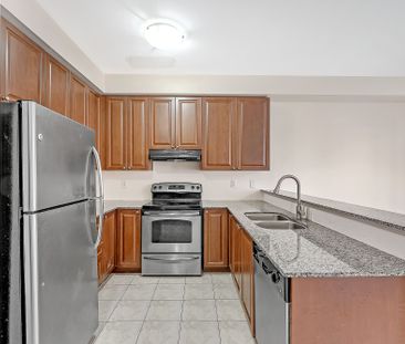 For Lease - 7 Cailiff Street, Brampton, Ontario - Photo 5