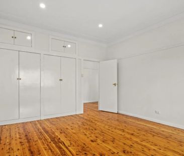 The Ideal Family Home - Conveniently located to all amenities - Photo 3