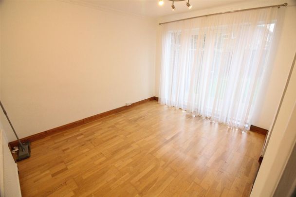 Willow Tree Lane, Hayes - Photo 1