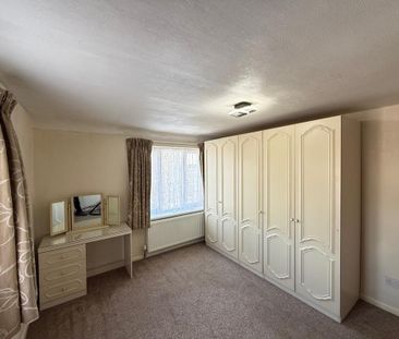 3 bedroom flat to rent - Photo 1
