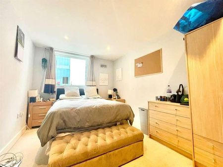 Merchants Place, Reading, Berkshire, RG1 - Photo 2