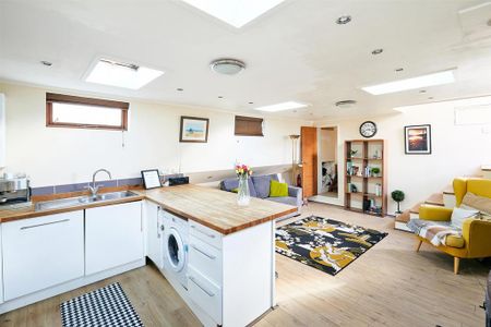 2 bedroom houseboat to rent - Photo 4