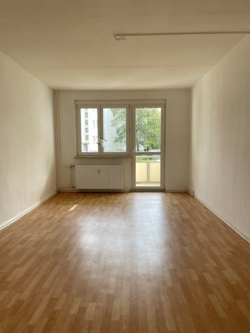 3-Raum-Wohnung im Grünen mit tollem Balkon - Photo 2