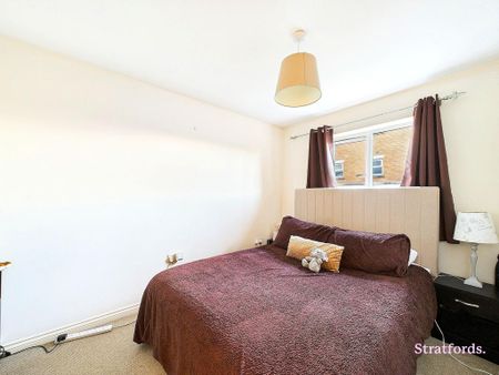 3 bedroom terraced house to rent - Photo 4
