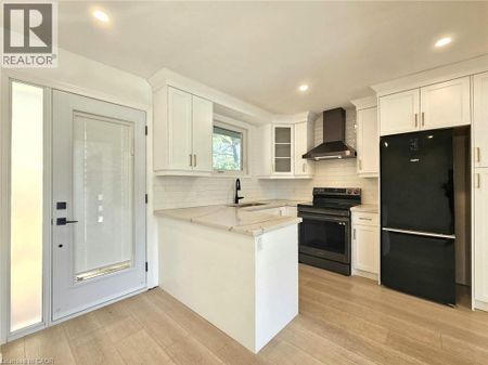107 STIRLING MACGREGOR Drive Unit# Main, Cambridge, Ontario, N1S4R3 - Photo 4