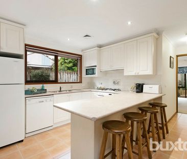 Wonderfully Well-Presented in a Quiet Court - Photo 5