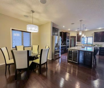 Beautiful Furnished Home With Quartz Kitchen & Fireplace In Sherwood - Photo 6