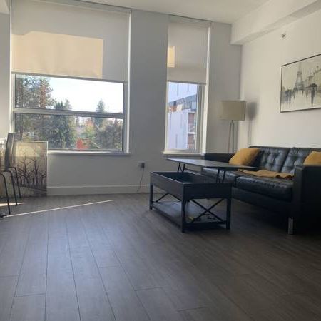 Furnished studio right beside skytrain w king edward - Photo 1