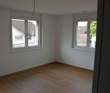 Large and bright 2.5-bedroom shared apartment with its own laundry ... - Foto 1