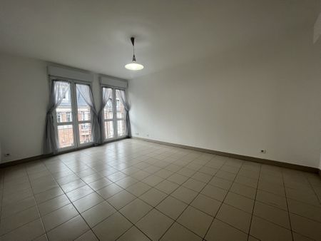 Studio rénové - Rue Saint Fuscien - 27,88 m2 - Photo 2