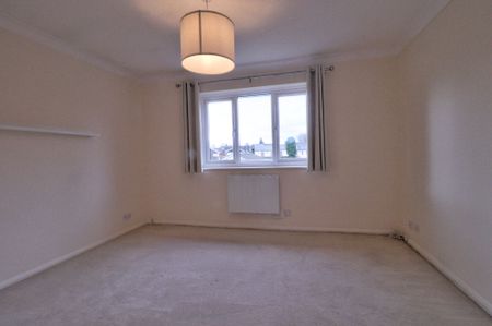 2 bedroom mid terraced house to rent - Photo 2