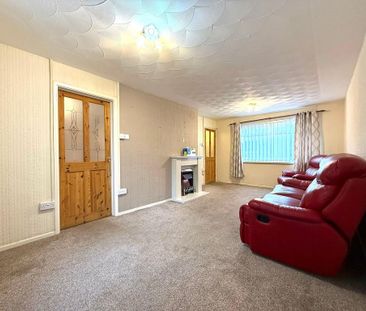 3 bedroom end of terrace house to rent - Photo 2