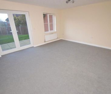 3 bedroom semi-detached house to rent - Photo 4
