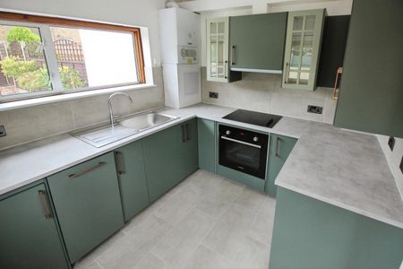 3 bedroom House To Let Total Size: 1194 SQ FT - Photo 4
