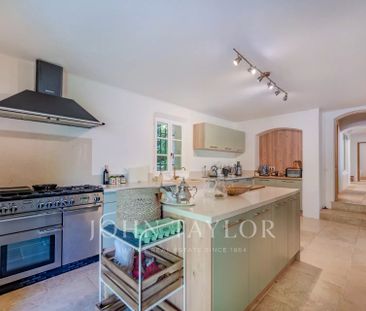 Maison à louer La Colle Sur Loup, Cote d'Azur, France15 000 EUR / Mois - Photo 2