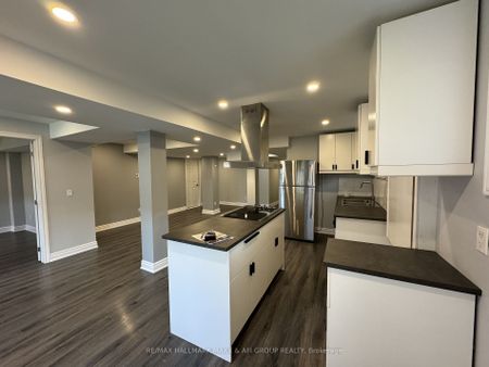 For Lease - 80 Chouinard Way Unit# Lower, Aurora, Ontario - Photo 5