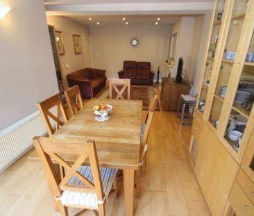 4 bedroom semi-detached house to rent - Photo 4