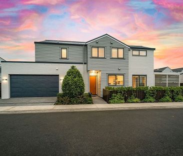 Modern 4-Bedroom Family Home in Prime Hobsonville - Photo 4
