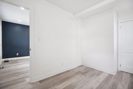 For Lease - 8 Merchison Avenue, Hamilton, Ontario - Photo 4