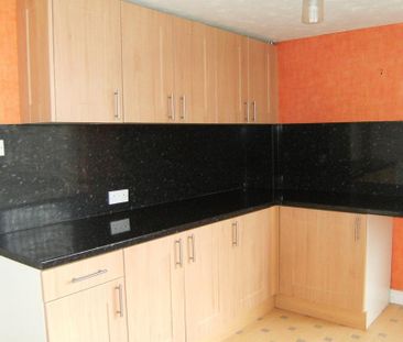 3 bedroom terraced house to rent - Photo 6