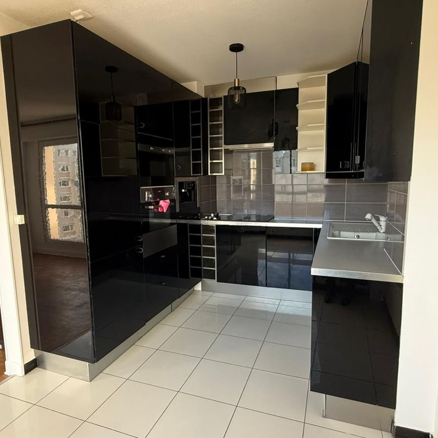 Location Appartement 4 pièces 79m² - Photo 1