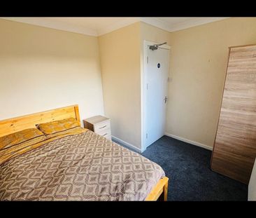 Room in a Shared House, Gilpin Close, B8 - Photo 1