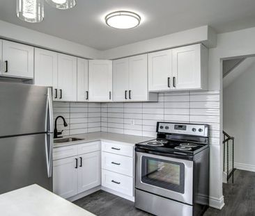 145 Elinor Avenue - Photo 3