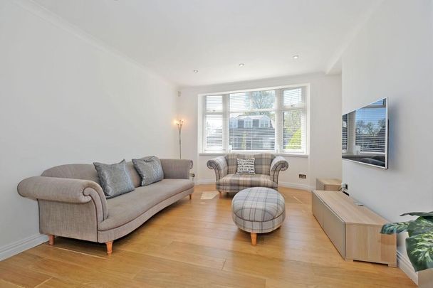 4 bedroom semi-detached house to rent - Photo 1