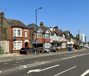 2 bedroom ground floor flat to rent - Photo 3