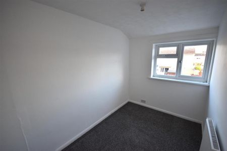 4 bedroom property to rent - Photo 3