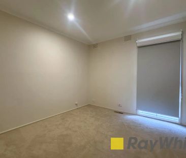 FRESHLY RENOVATED 3 BEDROOM HOME! - Photo 4