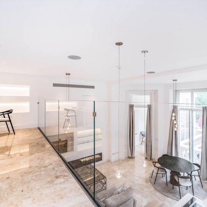 4 bedroom flat to rent - Photo 1