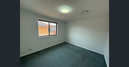 🏡 Beautiful Family Home in a Peaceful Location - Photo 5