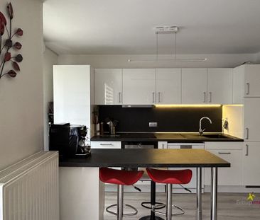 LOCATION MEUBLÉE SPACIEUX ET ÉLÉGANT APPARTEMENT 3 PIÈCES - Photo 4