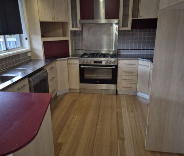Space For The Whole Family! - Photo 6