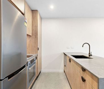 2 Bed, 2 Bath Townhouse with Garage! - Photo 6