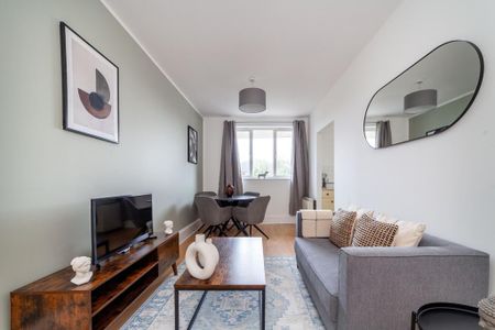 1 bedroom flat to rent - Photo 2