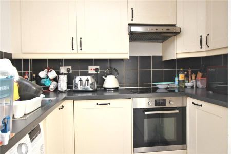 2 bedroom terraced house to rent - Photo 5