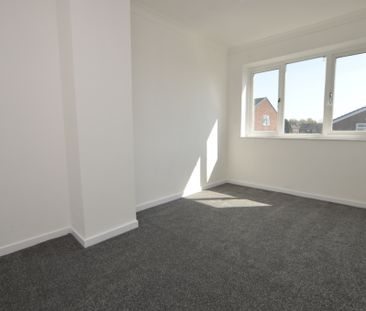 3 Bedroom End of Terrace - Photo 3