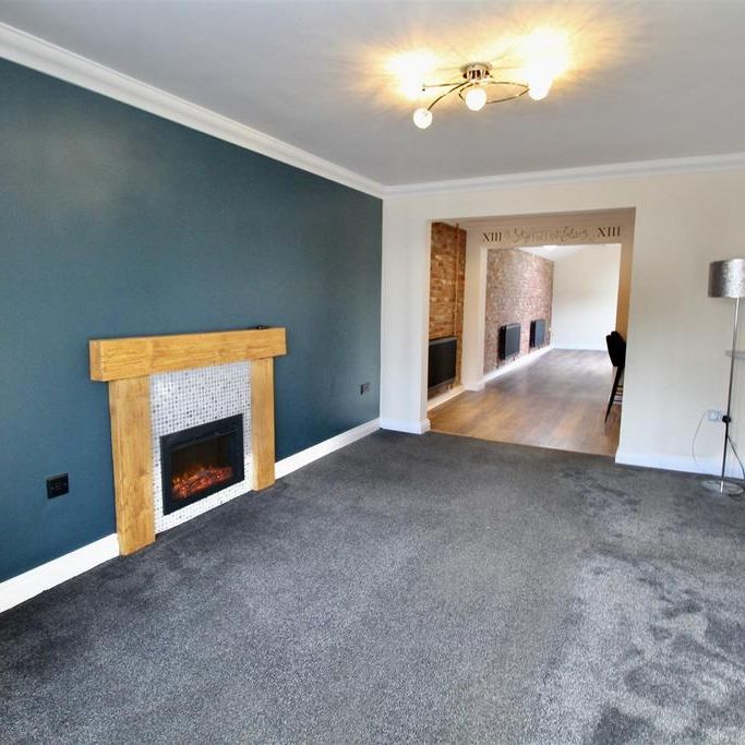 4 bedroom detached house to rent - Photo 1