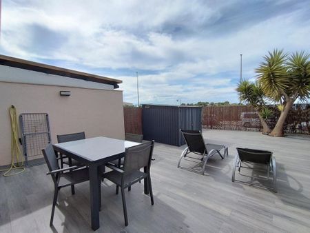 3 bedroom luxury House for rent in Benagalbón, Andalusia - Photo 5