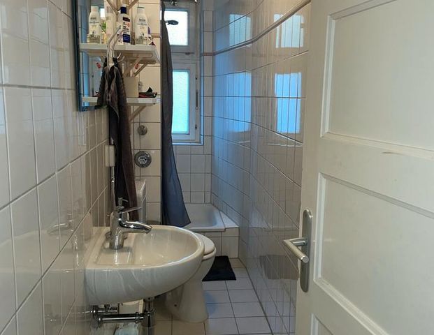 Schöne Altbauwohnung in Eppendorf mit zwei Balkonen - Photo 1