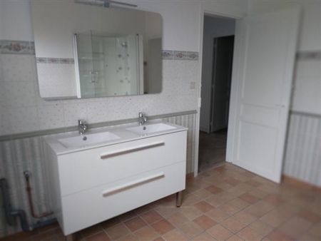 Location Maison 5 pièces 112m² TOUROUVRE AU PERCHE 61190 - Photo 3